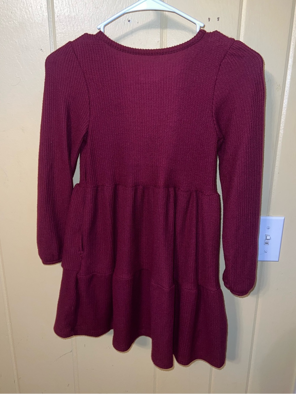 Cat & Jack Girls Burgundy Long Sleeve Tiered Ribbed Waffle Knit Dress Size 8 - Picture 3 of 6